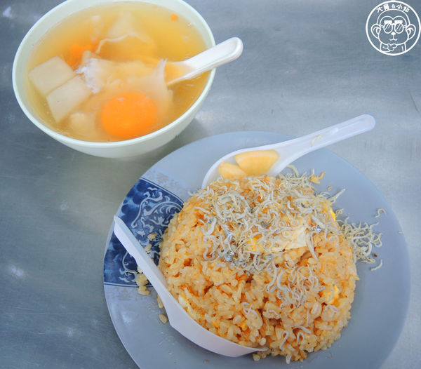 慈聖宮(Tsu-Sheng Temple)：呷飽祙【台北大同･大稻埕慈聖宮 美食廣場】必點魩仔魚炒飯+肉粥和炸物