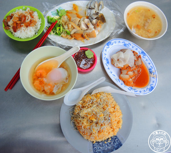 慈聖宮(Tsu-Sheng Temple)：呷飽祙【台北大同･大稻埕慈聖宮 美食廣場】必點魩仔魚炒飯+肉粥和炸物