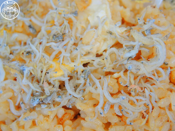 慈聖宮(Tsu-Sheng Temple)：呷飽祙【台北大同･大稻埕慈聖宮 美食廣場】必點魩仔魚炒飯+肉粥和炸物