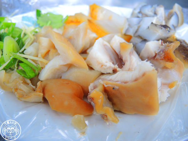 慈聖宮(Tsu-Sheng Temple)：呷飽祙【台北大同･大稻埕慈聖宮 美食廣場】必點魩仔魚炒飯+肉粥和炸物