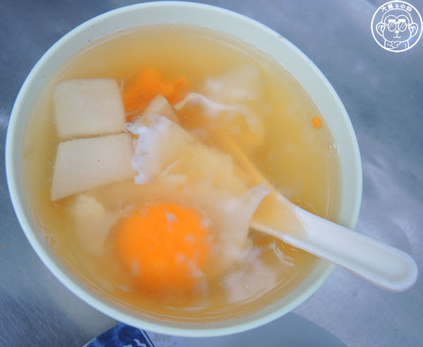 慈聖宮(Tsu-Sheng Temple)：呷飽祙【台北大同･大稻埕慈聖宮 美食廣場】必點魩仔魚炒飯+肉粥和炸物