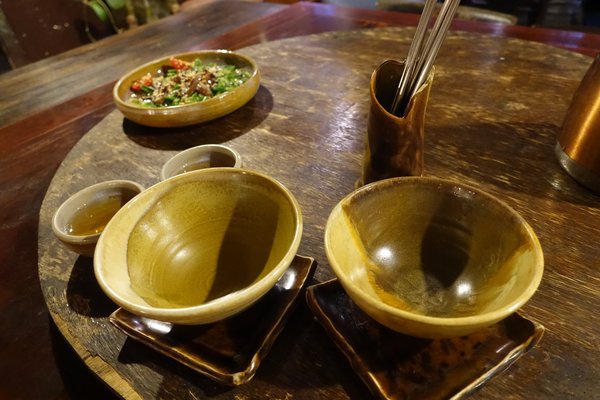 陶轤食堂:(胖樺食記) 三峽必吃美食「陶轤食堂」,以茶入菜的簡約美味佐以古色文物