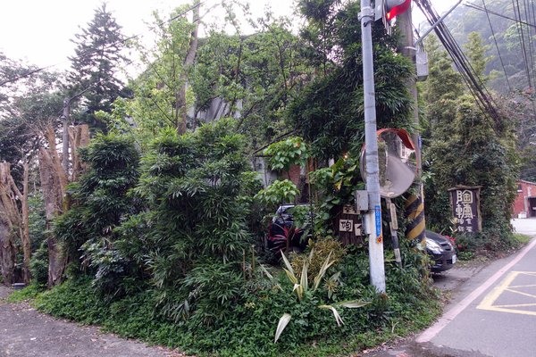 陶轤食堂:(胖樺食記) 三峽必吃美食「陶轤食堂」,以茶入菜的簡約美味佐以古色文物