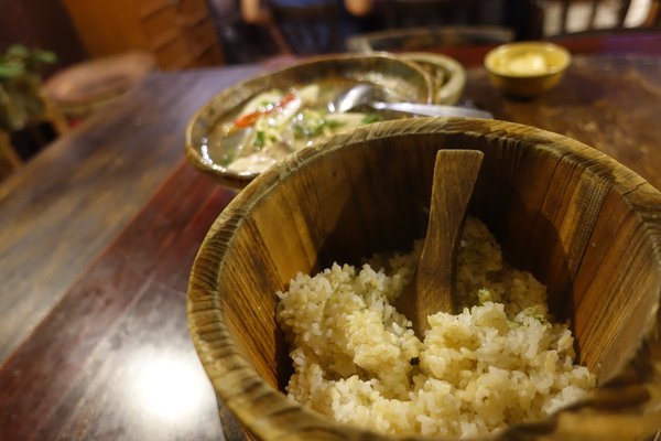 陶轤食堂:(胖樺食記) 三峽必吃美食「陶轤食堂」,以茶入菜的簡約美味佐以古色文物