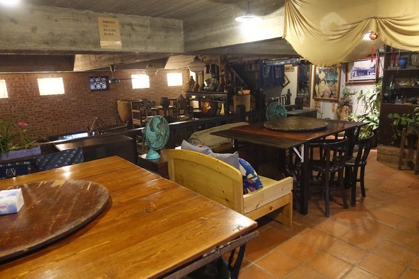 陶轤食堂:(胖樺食記) 三峽必吃美食「陶轤食堂」,以茶入菜的簡約美味佐以古色文物