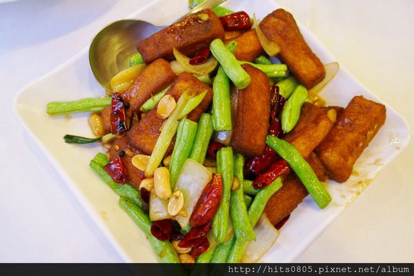 澄食：三峽-少油少鹽.強調自然原味澄食