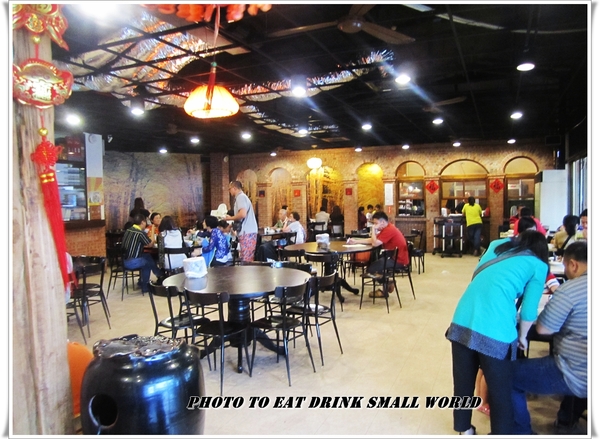 台灣磚窯雞三峽:台灣磚窯雞~~古早味雞油飯吃到飽