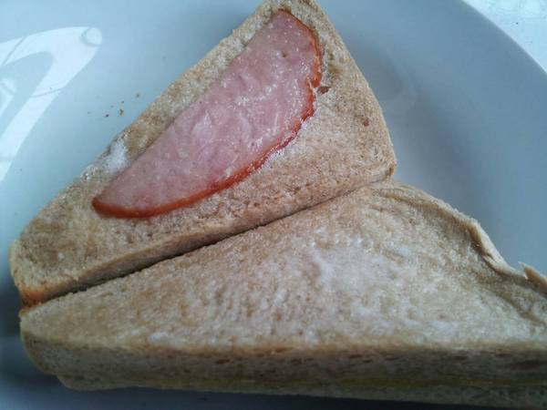 洪瑞珍三明治(中山店)：＊台中名產～洪瑞珍三明治！滿漢 原味 芝士 全麥＊