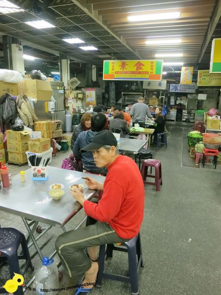 台中第二市場-聰明控肉飯vs李海控肉飯,控肉大對決-李海環境