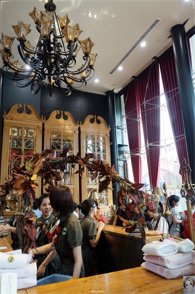 宮原眼科(Miyahara)：[台中追五月天小旅行]台中 宮原眼科~不用吃冰淇淋也讓人眼睛吃冰淇淋啊