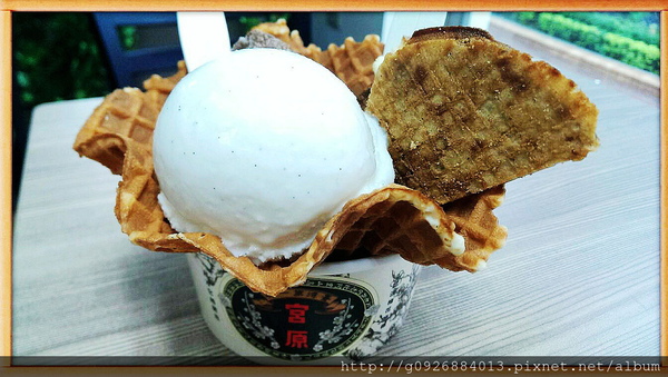 963772_568439186510127_1376367699_o