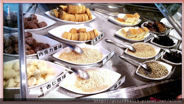 963921_568438769843502_1913062522_o