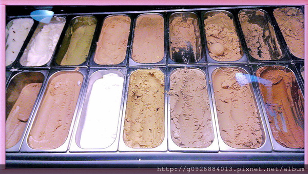 964352_568438526510193_1371624480_o