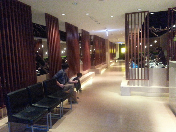 品田牧場(台中中友店)：台中中友-- 品田牧場