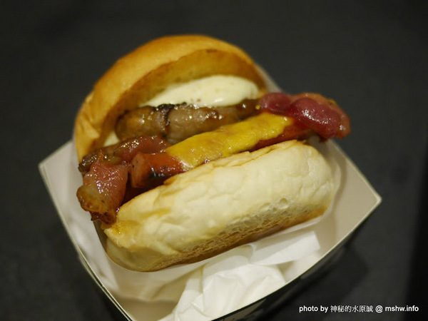 Pash Burger 傻子漢堡：【食記】台中Pash Burger 傻子漢堡@西區文化中心&國立美術館&刑務所演武場 : 儘管美味, 但令人不禁感嘆到底是開的是傻子@@ 還是來吃的是傻子？