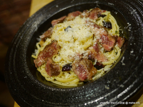 Pash Burger 傻子漢堡：【食記】台中Pash Burger 傻子漢堡@西區文化中心&國立美術館&刑務所演武場 : 儘管美味, 但令人不禁感嘆到底是開的是傻子@@ 還是來吃的是傻子？