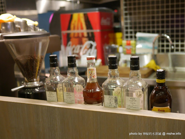 Pash Burger 傻子漢堡：【食記】台中Pash Burger 傻子漢堡@西區文化中心&國立美術館&刑務所演武場 : 儘管美味, 但令人不禁感嘆到底是開的是傻子@@ 還是來吃的是傻子？