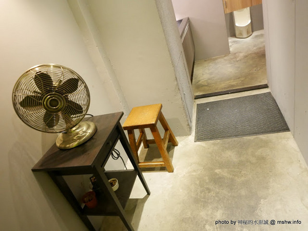 Pash Burger 傻子漢堡：【食記】台中Pash Burger 傻子漢堡@西區文化中心&國立美術館&刑務所演武場 : 儘管美味, 但令人不禁感嘆到底是開的是傻子@@ 還是來吃的是傻子？