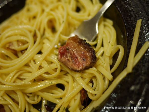 Pash Burger 傻子漢堡：【食記】台中Pash Burger 傻子漢堡@西區文化中心&國立美術館&刑務所演武場 : 儘管美味, 但令人不禁感嘆到底是開的是傻子@@ 還是來吃的是傻子？