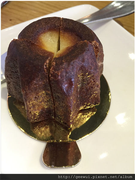 Pash Burger 傻子漢堡:台中林森路美食 Pash Burger 傻子漢堡~來吃巧、有實驗精神、漢堡、義大利麵、套餐飲料無限暢飲!