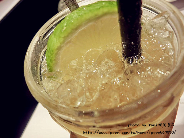 瓦城泰式料理(台中新時代店)：【台中食記】香辣美味一次滿足!!全國泰式餐飲連鎖第一大品牌@瓦城泰式料理(新時代百貨4樓)