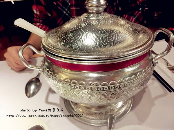 瓦城泰式料理(台中新時代店)：【台中食記】香辣美味一次滿足!!全國泰式餐飲連鎖第一大品牌@瓦城泰式料理(新時代百貨4樓)