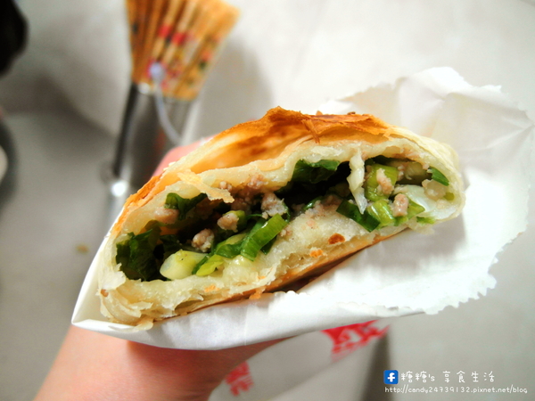 三佳早餐(民權店):〖台中│美食〗三佳早點(民權店) ❤ 火車站附近超人氣排隊早餐!!推薦他們家的燒餅油條,口感香脆不油膩,讓糖糖吃完又想再來一個!!