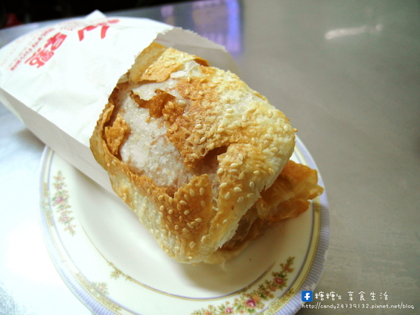 三佳早餐(民權店):〖台中│美食〗三佳早點(民權店) ❤ 火車站附近超人氣排隊早餐!!推薦他們家的燒餅油條,口感香脆不油膩,讓糖糖吃完又想再來一個!!