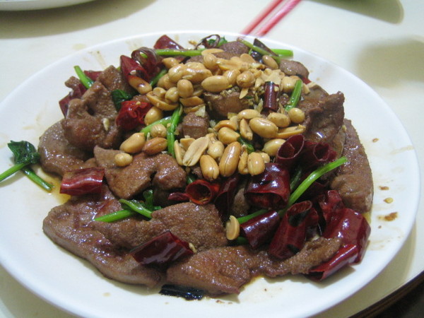 張吳記什錦麵：超大什錦麵體驗之吃了一肚子火