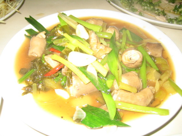 張吳記什錦麵：超大什錦麵體驗之吃了一肚子火