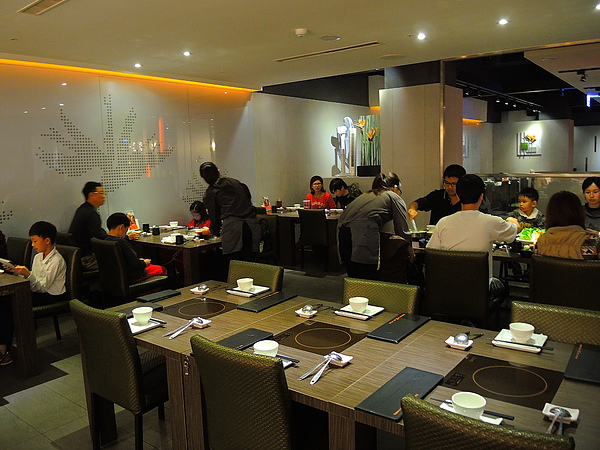 聚北海道昆布鍋(斗六家樂福店)：(食記) 斗六。聚北海道昆布鍋