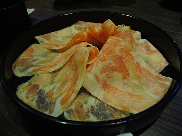 聚北海道昆布鍋(斗六家樂福店)：(食記) 斗六。聚北海道昆布鍋