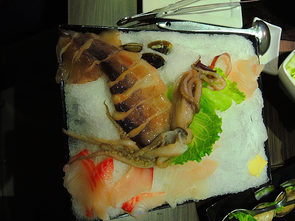 聚北海道昆布鍋(斗六家樂福店)：(食記) 斗六。聚北海道昆布鍋