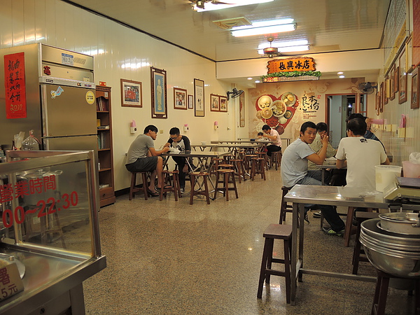 丐幫滷味(斗六店):(食記) 斗六丐幫滷味 & 長興冰店