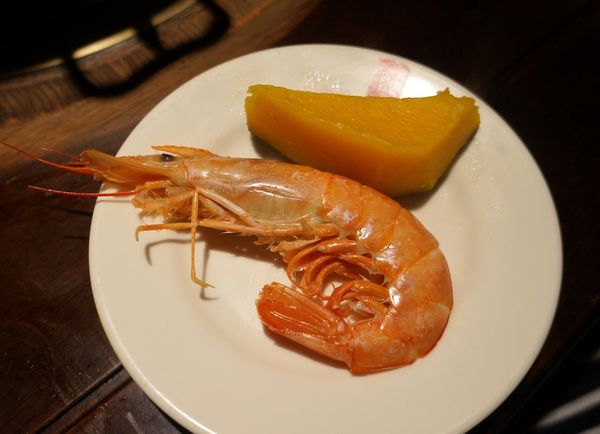 鼎王麻辣鍋(光復店):鼎王麻辣鍋-光復店 ♥ 鴛鴦鍋 ♥ 帝王蟹海鮮拼盤好彭派 ♥松山美食