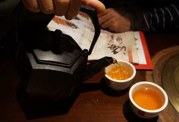 鼎王麻辣鍋(光復店):鼎王麻辣鍋-光復店 ♥ 鴛鴦鍋 ♥ 帝王蟹海鮮拼盤好彭派 ♥松山美食