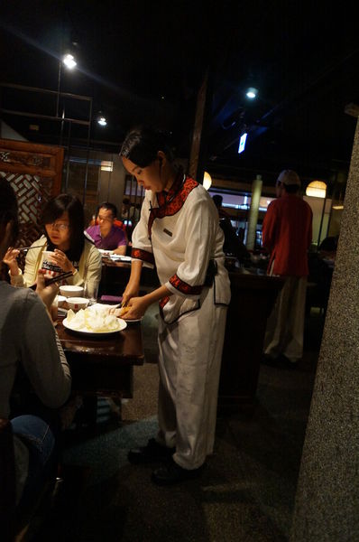 鼎王麻辣鍋(光復店):鼎王麻辣鍋-光復店 ♥ 鴛鴦鍋 ♥ 帝王蟹海鮮拼盤好彭派 ♥松山美食