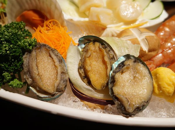 鼎王麻辣鍋(光復店):鼎王麻辣鍋-光復店 ♥ 鴛鴦鍋 ♥ 帝王蟹海鮮拼盤好彭派 ♥松山美食