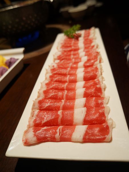 鼎王麻辣鍋(光復店):鼎王麻辣鍋-光復店 ♥ 鴛鴦鍋 ♥ 帝王蟹海鮮拼盤好彭派 ♥松山美食