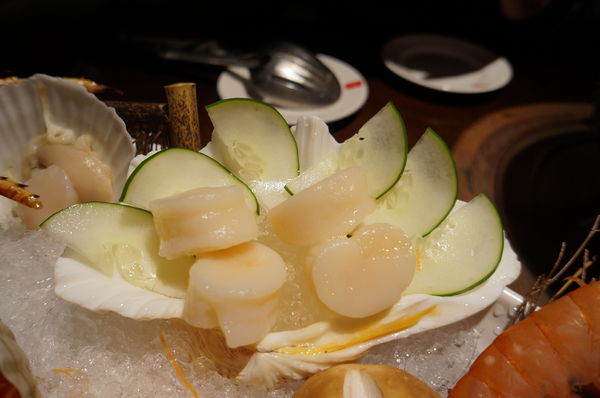 鼎王麻辣鍋(光復店):鼎王麻辣鍋-光復店 ♥ 鴛鴦鍋 ♥ 帝王蟹海鮮拼盤好彭派 ♥松山美食