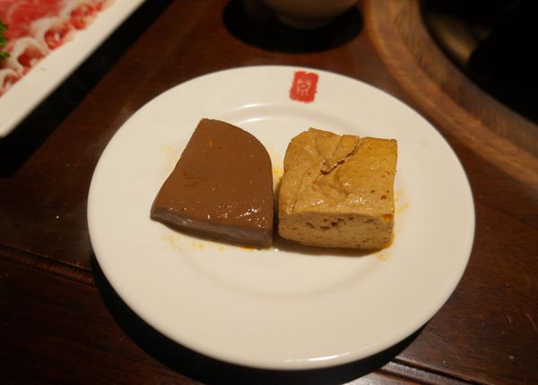 鼎王麻辣鍋(光復店):鼎王麻辣鍋-光復店 ♥ 鴛鴦鍋 ♥ 帝王蟹海鮮拼盤好彭派 ♥松山美食