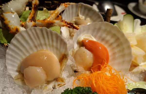 鼎王麻辣鍋(光復店):鼎王麻辣鍋-光復店 ♥ 鴛鴦鍋 ♥ 帝王蟹海鮮拼盤好彭派 ♥松山美食