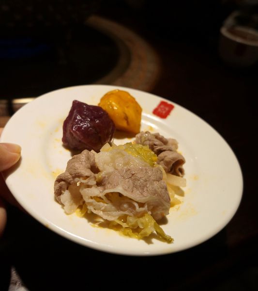 鼎王麻辣鍋(光復店):鼎王麻辣鍋-光復店 ♥ 鴛鴦鍋 ♥ 帝王蟹海鮮拼盤好彭派 ♥松山美食