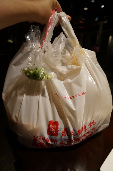 鼎王麻辣鍋(光復店):鼎王麻辣鍋-光復店 ♥ 鴛鴦鍋 ♥ 帝王蟹海鮮拼盤好彭派 ♥松山美食