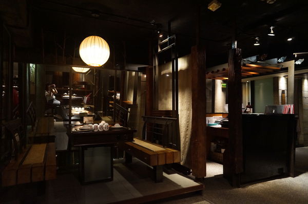 鼎王麻辣鍋(光復店):鼎王麻辣鍋-光復店 ♥ 鴛鴦鍋 ♥ 帝王蟹海鮮拼盤好彭派 ♥松山美食