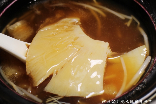 鼎極魚翅:台北魚翅餐廳 『鼎極魚翅』高貴不貴現在加碼買一再送一"捷運雙連站"