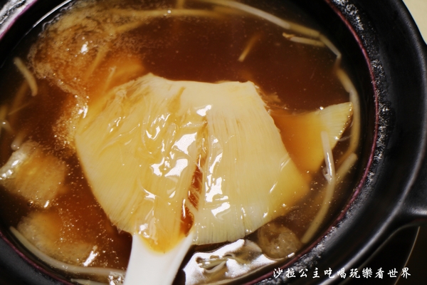 鼎極魚翅:台北魚翅餐廳 『鼎極魚翅』高貴不貴現在加碼買一再送一"捷運雙連站"