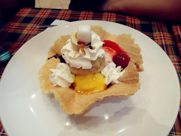 SWENSENS雙聖美式餐廳：【台中食記】古歐式城堡建築與茹絲葵比鄰 @SWENSENS雙聖美式餐廳