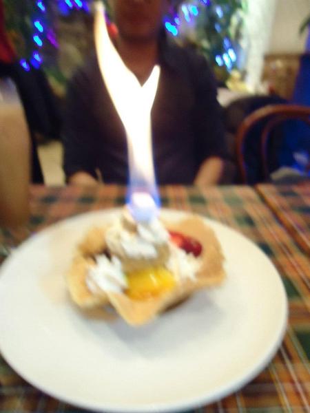 SWENSENS雙聖美式餐廳：【台中食記】古歐式城堡建築與茹絲葵比鄰 @SWENSENS雙聖美式餐廳