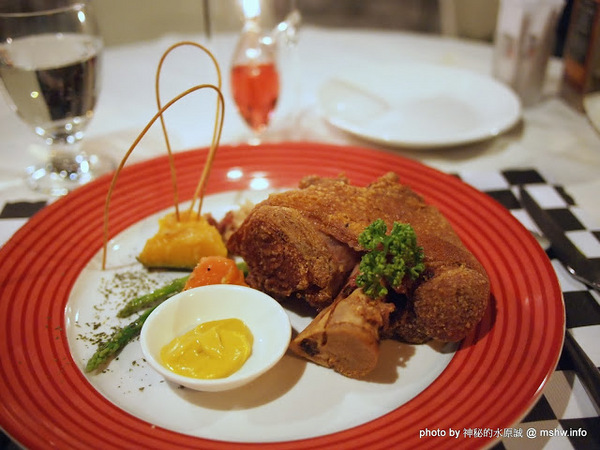 法義風味人文餐廳:【食記】歐風古堡覓食趣?口感獨特的豬腳 @ 台中西區-法義風味人文餐廳-The People Cafe